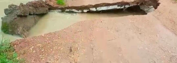 टूटी हुई पुलिया