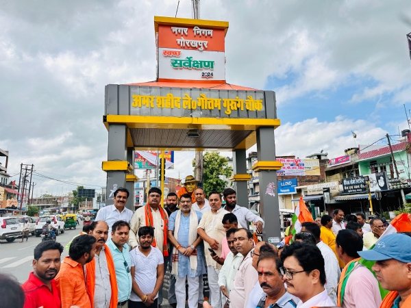 कारगिल में शहीद हुए गौतम गुरुंग की प्रतिमा पर माल्यार्पण  कर दी गई भावभीनी श्रद्धांजलि