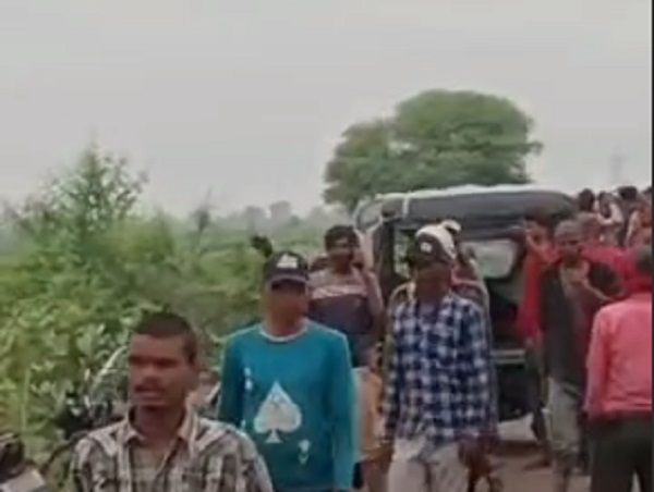 पन्‍ना: धान रोपाई के लिए मजदूर ले जा रहा ट्रैक्टर ट्रॉली पलटा  लगभग दो दर्जन से अधिक लोग हुए घायल