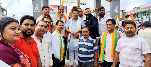 विजय दिवस पर शहीद लेफ्टिनेंट गौतम गुरुंग को दी श्रद्धांजलि*