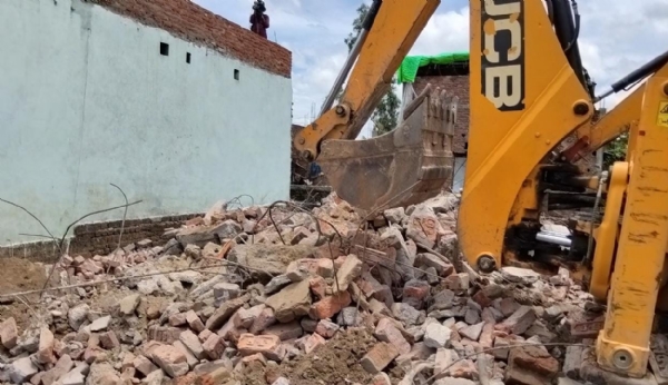 Buldozer Action