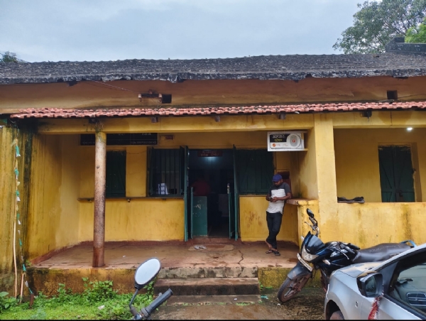 गुवा स्थित पोस्ट आफिस
