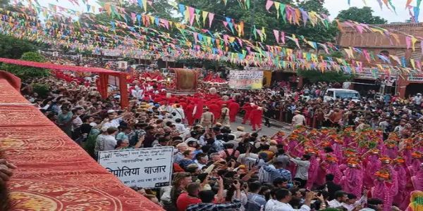 शाही परंपराओं और लोक संस्कृति के संग निकली तीज माता की सवारी