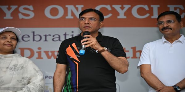 डॉ. मांडविया ने कारगिल नायकों के सम्मान में 