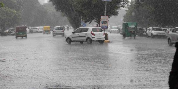 (राउंड अप)गुजरात के कई शहरों में भारी बारिश, अहमदाबाद के दसक्रोई तालुका में 10 इंच बारिश हुई
