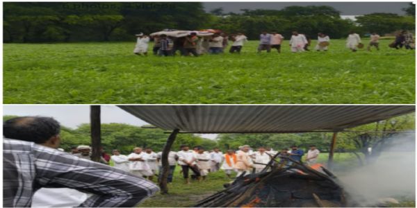 राजगढ़ःअंतिम संस्कार के लिए चद्दर और तिरपाल तानकर की अस्थाइ व्यवस्था,पेट्रोल-डीजल का किया उपयोग