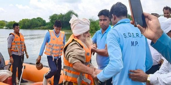 भिंड : सिंध नदी का जलस्तर खतरे के निशान से ऊपर, एक युवक पानी में बहा