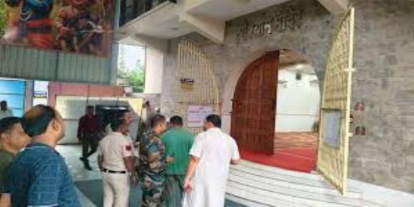 “श्याम मण्डल अध्यक्ष ने ‘सुरक्षित सुबह’ अभियान की सराहना, मंदिर चोरी प्रकरण में सीसीटीवी फुटेज अहम कड़ी
