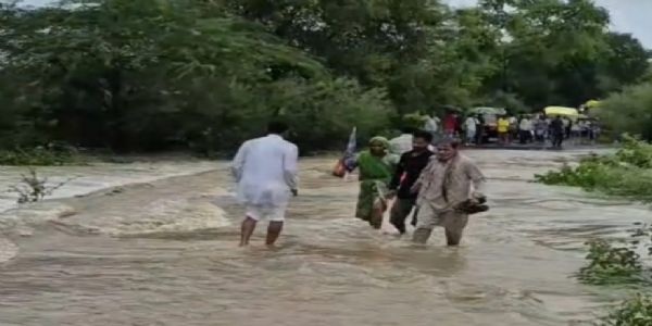 राजगढ़ः झमाझम बारिश से चारों तरफ पानी ही पानी, प्रशासन ने निचले क्षेत्रों को किया अलर्ट