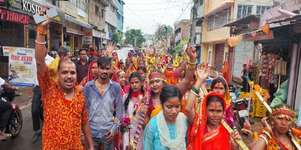 नागेश्वर महादेव मंदिर से निकली कांवड़ यात्रा,दो सौ से अधिक शिव भक्त हुए शामिल
