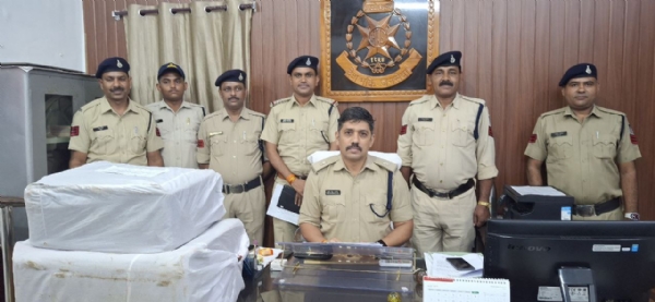 दमोह-पुलिस ने कम्पूटर के सीपीओ से 18 किलो से अधिक गांजा जप्त किया