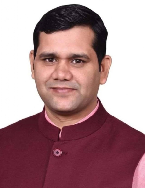 भाजपा जिला अध्यक्ष सर्वप्रिय त्यागी।