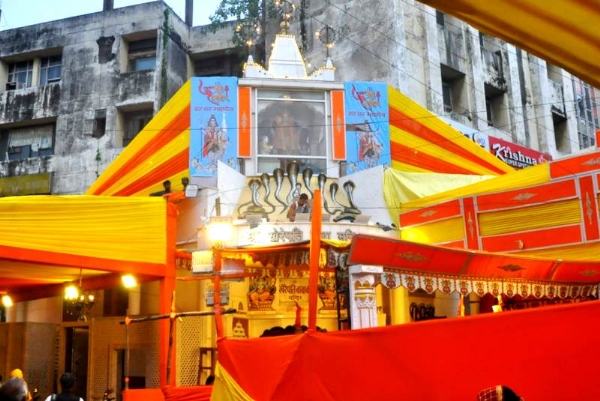 कानपुर में नाग पंचमी के पावन अवसर पर खेरेपति मंदिर में किया गया भव्य श्रृंगार का छायाचित्र