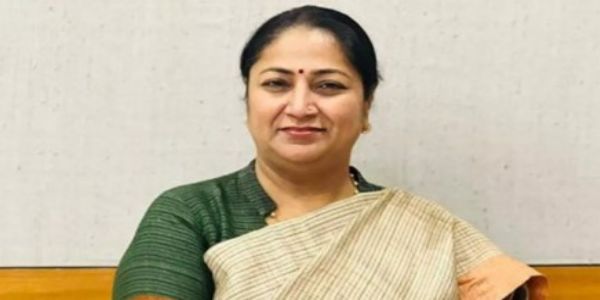तेज बारिश के बाद आईटीओ का निरीक्षण करने पहुंचीं मुख्यमंत्री रेखा गुप्ता, कहा- अब जलभराव जल्दी हो रहा खत्म