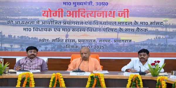 मुख्यमंत्री के समक्ष मंत्री नन्दी ने रखा प्रयागराज में यमुना नदी पर एक और पुल निर्माण का प्रस्ताव
