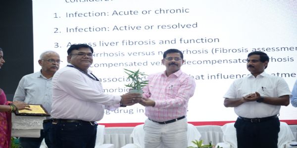 हेपेटाइटिस बी आर सी जानलेवा, समय पर इलाज जरूरी : डाॅ शशि प्रकाश