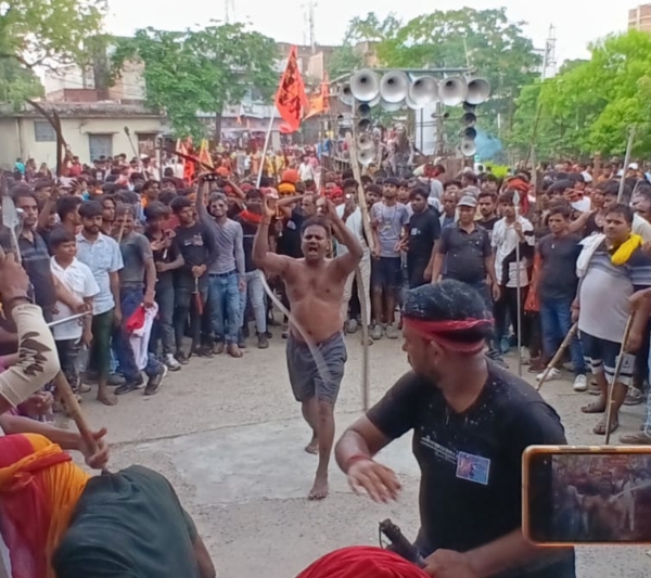 पश्चिम चंपारण में नागपंचमी और महावीरी झंडा का पर्व धूमधाम से संपन्न