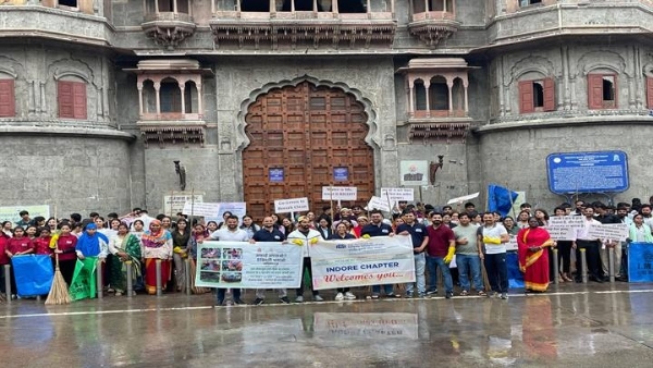 इंदौरः भारतीय कंपनी सचिव संस्थान एवं नगर निगम द्वारा स्वच्छ भारत अभियान का आयोजन