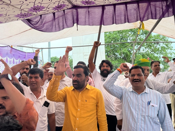 शहीद स्मारक पर धरना जारी,बेनीवाल बोले जल्द करेंगे दिल्ली कूच