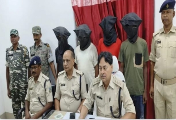प्रेस वार्ता की तस्वीर