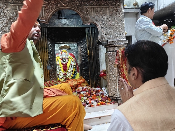 उप मुख्यमंत्री शुक्ल ने माँ शारदा के किए दर्शन