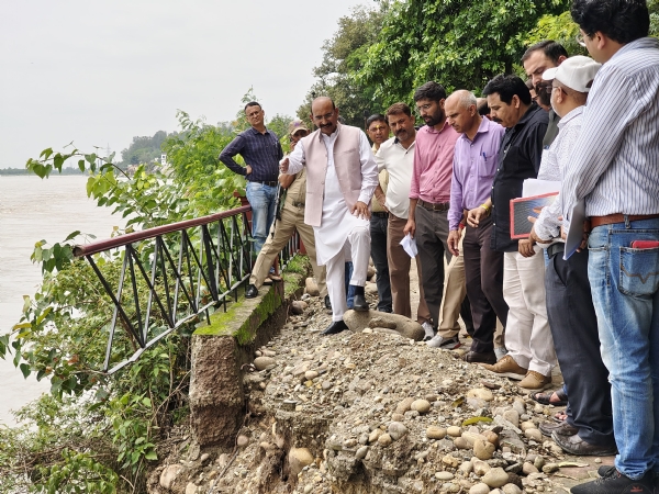विधायक मोहन लाल का अखनूर दौरा, मानसूनी नुकसान का जायजा, विकास कार्यों में तेजी के निर्देश