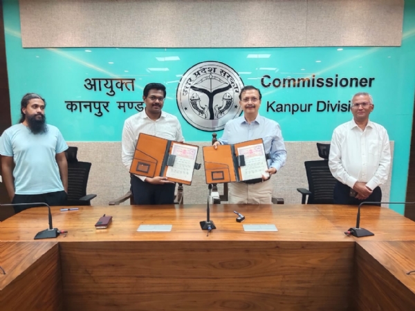 एमओयू साइन करने के दौरान लिया गया छाया चित्र