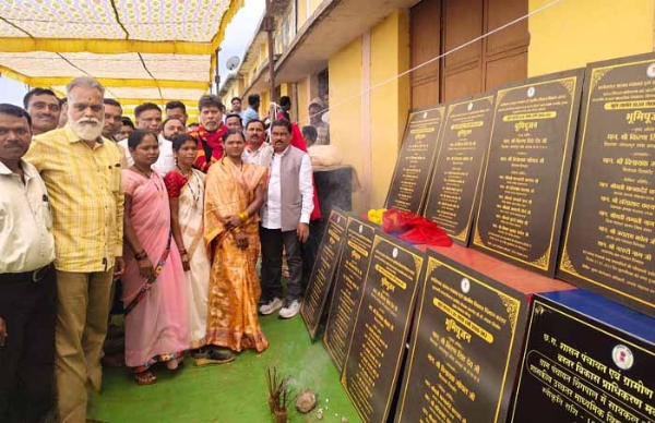 92.37 लाख के विकास कार्यों का भूमिपूजन