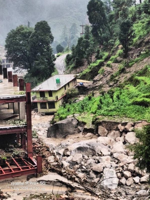 भूस्खलन से नुकसान
