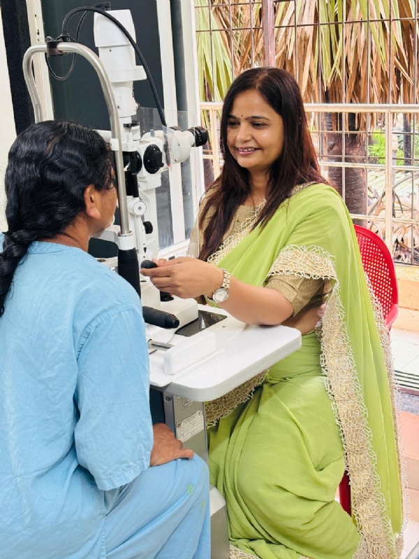 Campaign against cataract in Thane civil hospital