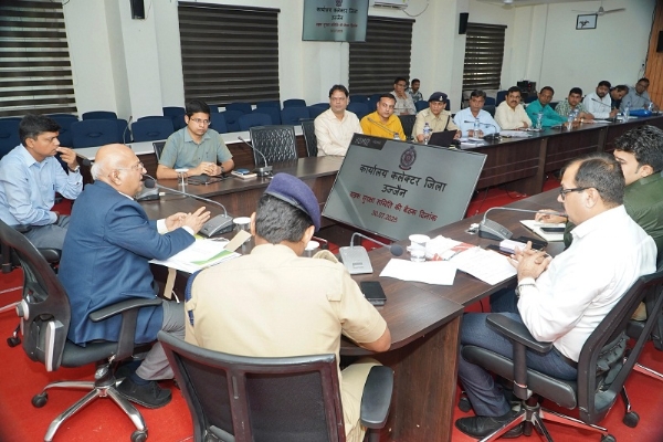 सुप्रीम कोर्ट के पूर्व न्यायाधीश सप्रे ने की उज्जैन की यातायात व्यवस्था की समीक्षा