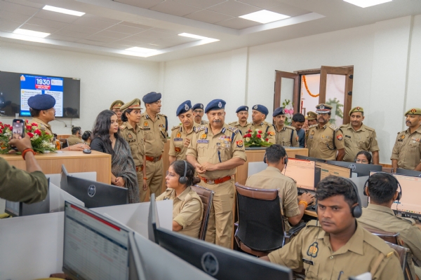 डीजीपी ने राष्ट्रीय साइबर क्राइम हेल्पलाइन के कॉल सेंटर का निरीक्षण किया