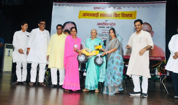 कन्नौज: मानव विकास के लिए आंगनवाड़ी सबसे महत्वपूर्ण मन्दिर: आनंदी बेन