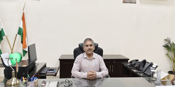संग्रह मौर्य ने मण्डल रेल प्रबंधक का कार्यभार संभाला