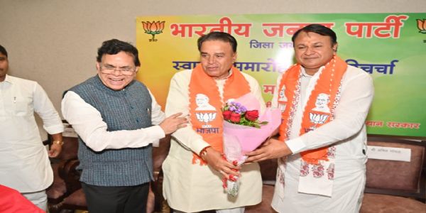 जिला प्रभारी मंत्री ने भाजपा जिला अध्यक्षों के साथ मंडल अध्यक्षों का किया स्वागत