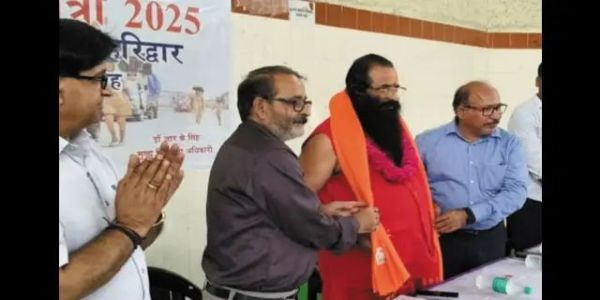 कावड़ मेले में समर्पण भाव से सेवा देने वाले डॉक्टर व चिकित्सा कर्मी सम्मानित