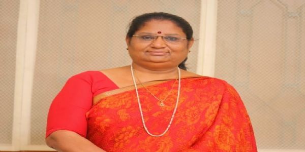 झाबुआ: डिजिटल लर्निंग से लेकर पोषण वाटिका तक की सुविधाओं के साथ आंगनवाड़ी केंद्रों का हो रहा स्मार्ट कायाकल्प