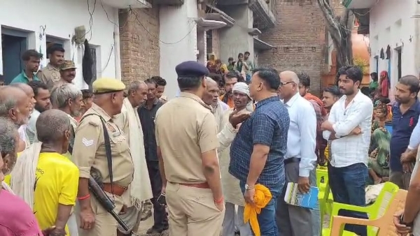 विवाहिता के फांसी लगाने पर परिजनों ने काटा हंगामा