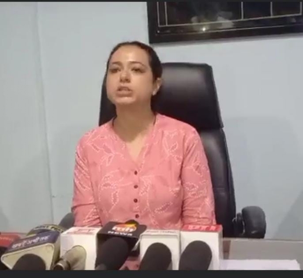निर्वकचं अधिकारी देहरा शिल्पी बेकटा।