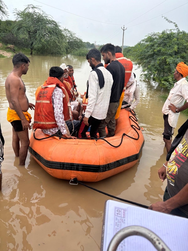 एसडीआरएफ टीम ने रोगी को पंहुचाया अस्पताल