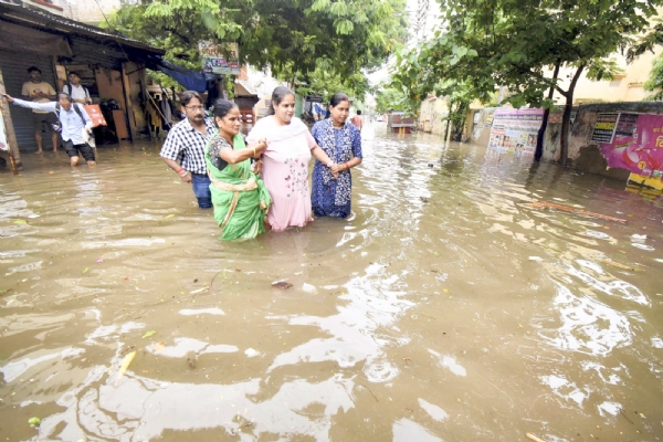 मौसमी सिस्टम के  दोहरी मार के कारण बंगाल के कई जिलों में येलो अलर्ट जारी