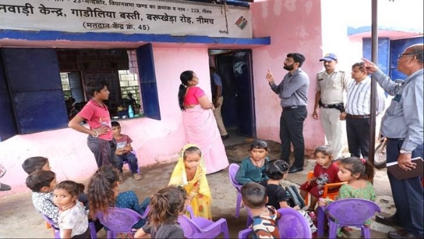 आंगनवाड़ी केंद्र एवं प्राथमिक शाला का निरीक्षण