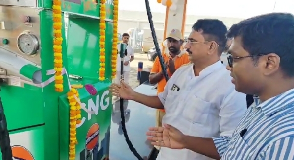 उद्धघाटन करते विधायक