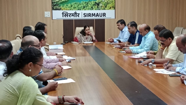 उपायुक्त की अध्यक्षता में जिला खाद्य सुरक्षा समिति की बैठक हुई आयोजित, फूड सैंपलिंग तेज करने के दिए निर्देश