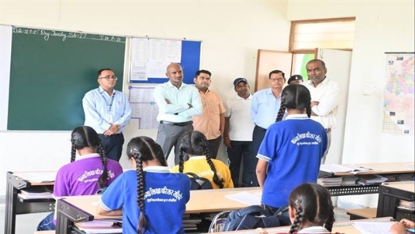 कन्या शिक्षा परिसर का किया निरीक्षण
