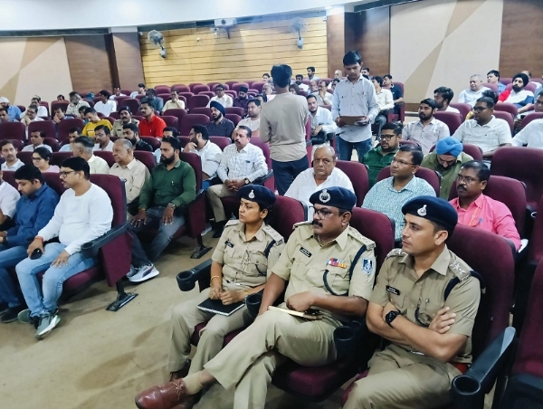 पेट्रोल पंप संचालकों की बैठक