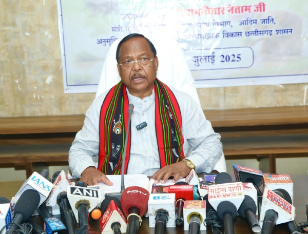 कृषि मंत्री रामविचार नेताम ने आज गुरुवार को जिला कार्यालय कांकेर में प्रेसवार्ता