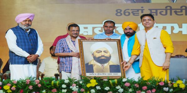 आजादी के 75 साल बाद भी शहीदों के सपने अधूरे : केजरीवाल