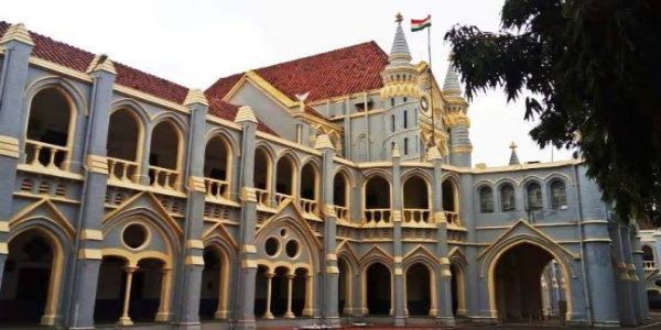 मप्र हाईकोर्ट ने प्रमुख सचिव (राजस्व), कलेक्टर, तहसीलदार को जारी किए नोटिस : कोर्ट के आदेश की अवहेलना का मामला