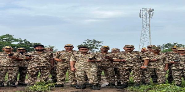 सुरक्षाबलों के गोलाकोंडा कैंप में लगाया गया मोबाइल टावर